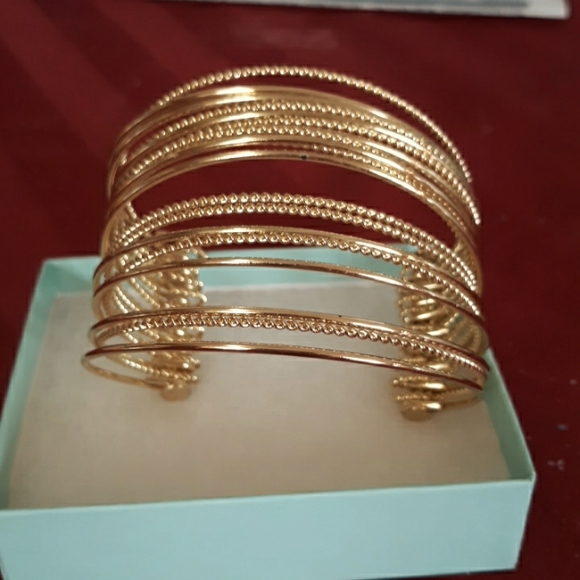 Jewelry - Picture 1 of 1